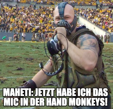 maheti-jetzt-habe-ich-das-mic-in-der-hand-monkeys